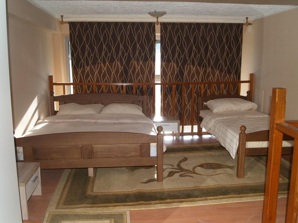 Guesthouse Mell Mostar Buitenkant foto